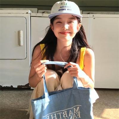 后备箱里的女孩